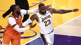 Los Lakers caen ante Suns y sufren con baja de Anthony Davis