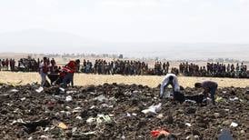 Avión se estrella en Etiopía y fallecen todos los 157 ocupantes