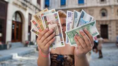 Cuba empieza camino hacia una sola moneda