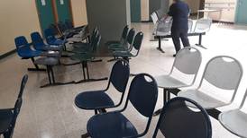 165 empleados de hospital de Alajuela están entre los 179 sospechosos del nuevo coronavirus