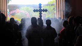 Nicaragüenses en Costa Rica claman contra detención de sacerdotes en Nicaragua