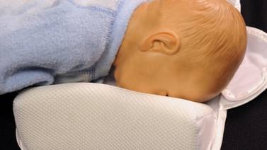 Almohadones para bebés pueden causar la muerte
