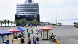 1.800 turistas de crucero pasearon sin problemas  