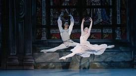   Crítica de danza: Temas universales, pasiones eternas en ballet ‘Romeo y Julieta’