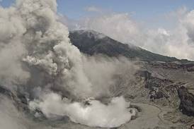 Volcán Poás lleva dos días con erupciones de gases y ceniza  