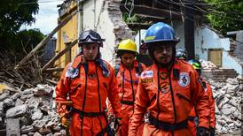 Autoridades refuerzan tareas de auxilio para zonas afectadas por terremoto en México