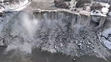 Tormenta de nieve en EE. UU. congela parcialmente cataratas del Niagara