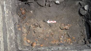 Descubren altar de cráneos prehispánico en Centro Histórico de Ciudad de México