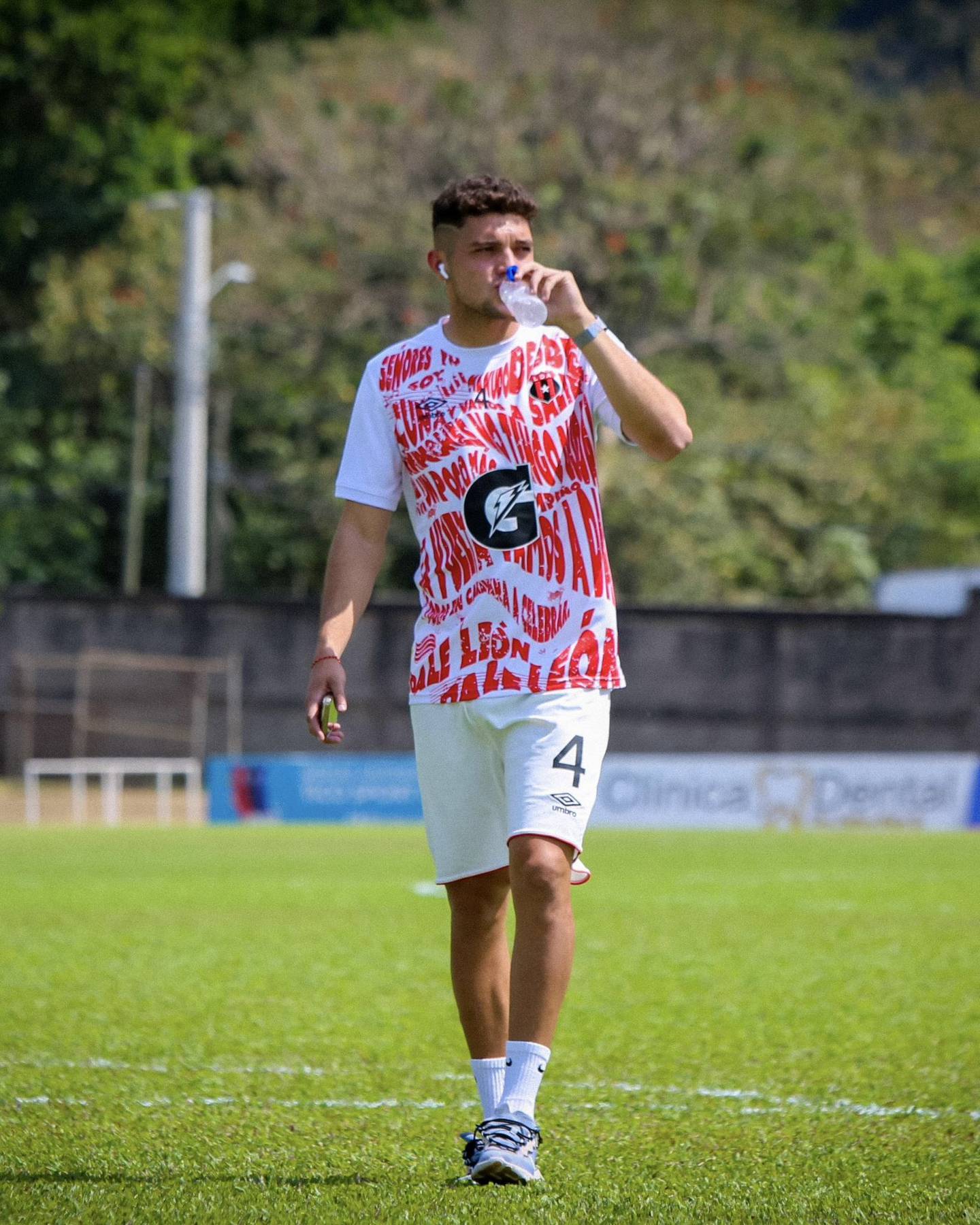 Guillermo Villalobos será titular en el partido entre Guanacasteca y Liga Deportiva Alajuelense.
