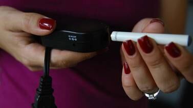 Cigarrillo electrónico duplica el riesgo de adicción al tabaco