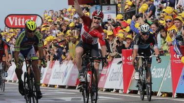 André Greipel triunfa con astucia y Fabian Cancellara es el nuevo líder del Tour de Francia 