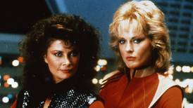 ‘Invasión extraterrestre’: La delicia de volver a ver una de las mejores series de los 80s