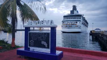82 costarricenses regresan al país a bordo de crucero proveniente de Miami