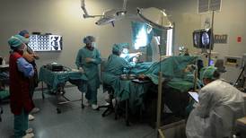  92.000 pacientes esperan más  de tres meses una operación