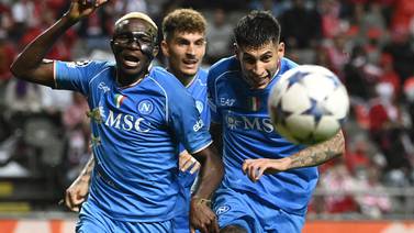 El Inter logra su quinta victoria mientras que el Nápoles continúa cediendo puntos