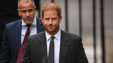 Príncipe Harry celebra condena a medio británico: ‘La misión continúa’