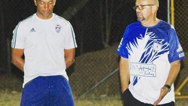 Técnico que probó suerte en Nicaragua dirige al equipo sorpresa de la Liga de Ascenso