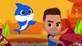 (Video) ¡Ojo papás! Luis Fonsi canta ‘Baby Shark’ y a sus hijos les encantará