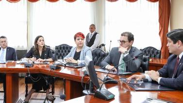 Carlos Alvarado pide a diputados aprobar reforma al empleo público: ‘Es necesaria para ordenar el gasto’