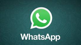 Multan a WhatsApp por intercambio de datos con Facebook