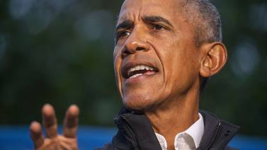 Obama advierte de amenaza republicana a la democracia al hacer campaña en Virginia