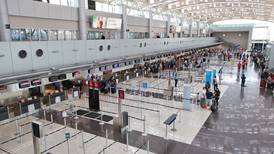 Obras previstas en aeropuertos del país llegarían a  $160 millones al 2020