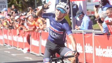 Hasta Alberto Contador celebró la victoria de Kevin Rivera en la Vuelta a Costa Rica  