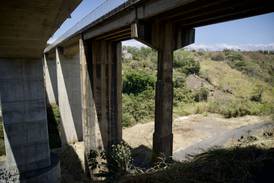 Dos meses después de orden de inicio, trabajos en puente Saprissa siguen varados