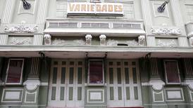  Cine Variedades está varado y con el candado puesto hasta el   2016