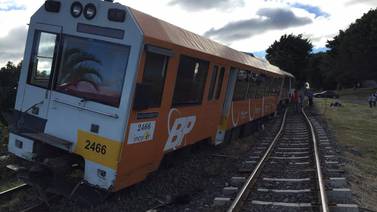 Servicio de tren San José-Heredia suspendido por vagón descarrilado en Tibás