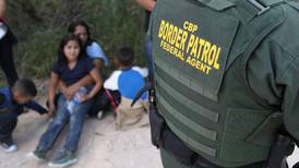 Cerca de 700 niños migrantes siguen separados de sus familias en Estados Unidos