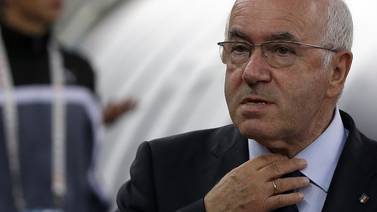 Presidente de la Federación Italiana de Fútbol será inhabilitado seis meses por comentario racista