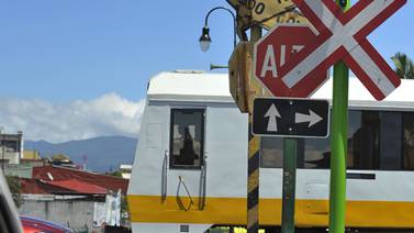 MOPT colocará 91 semáforos en cruces del tren 