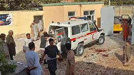 Atentado en mezquita de Afganistán deja al menos 55 fallecidos