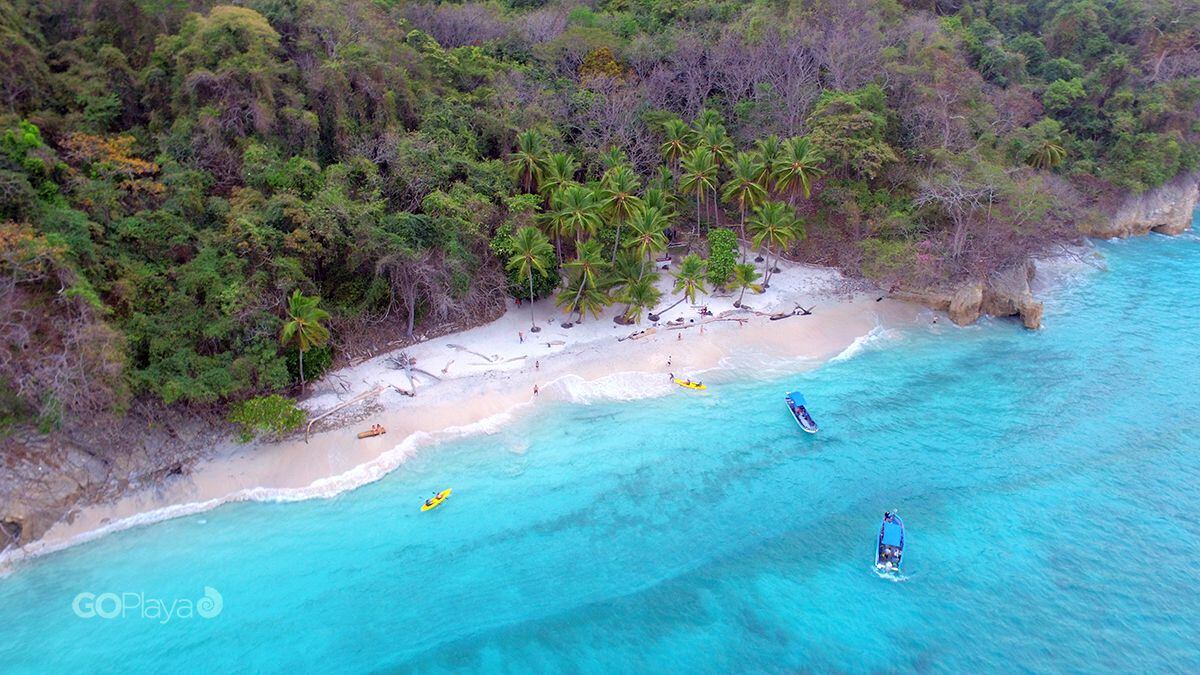 El agua color turquesa es el mayor atractivo de Playa Quesera, en Guanacaste.