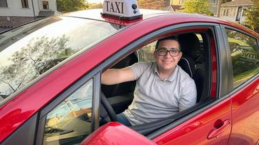 Elías Alvarado regresa a su trabajo como taxista: ‘Vuelvo con más ganas de salir adelante’