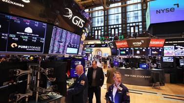 Dow Jones y el S&P 500 alcanzan nuevos récords en Wall Street