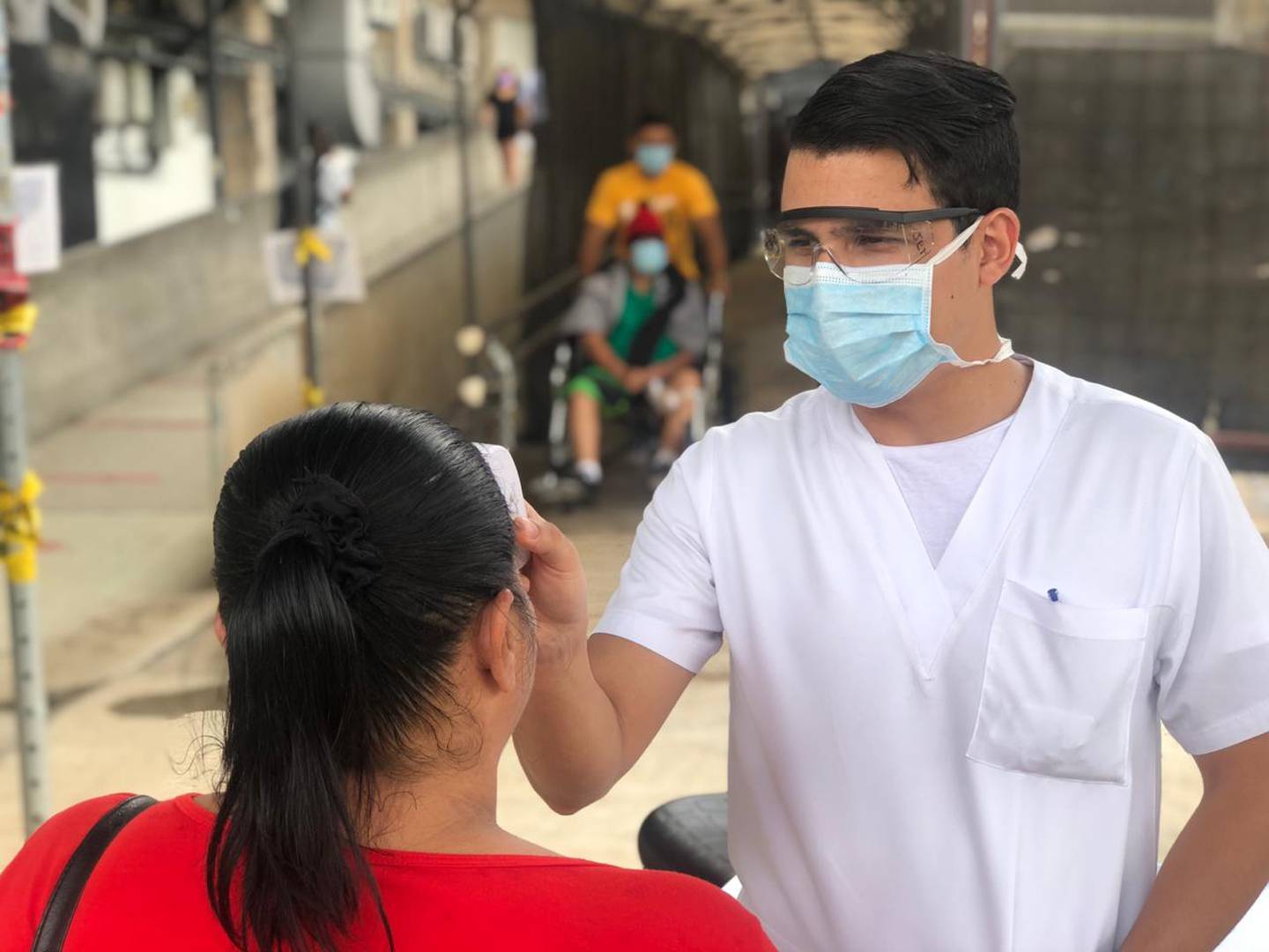 Los hospitales nacionales México, San Juan de Dios y Calderón Guardia reforzaron las medidas de prevención en sus centros con el objetivo de prevenir el riesgo de contagios por covid-19
