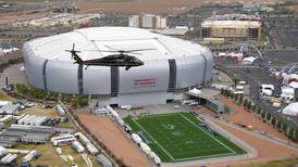  La ciudad de Glendale, sede del Super Bowl, pagó caro por invertir en el deporte