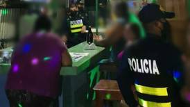 Policía sorprende a 15 clientes  en bar clandestino en Fray Casiano de Puntarenas