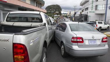 Conductores podrán conciliar en choques menores sin llamar tráficos a partir de enero del 2016