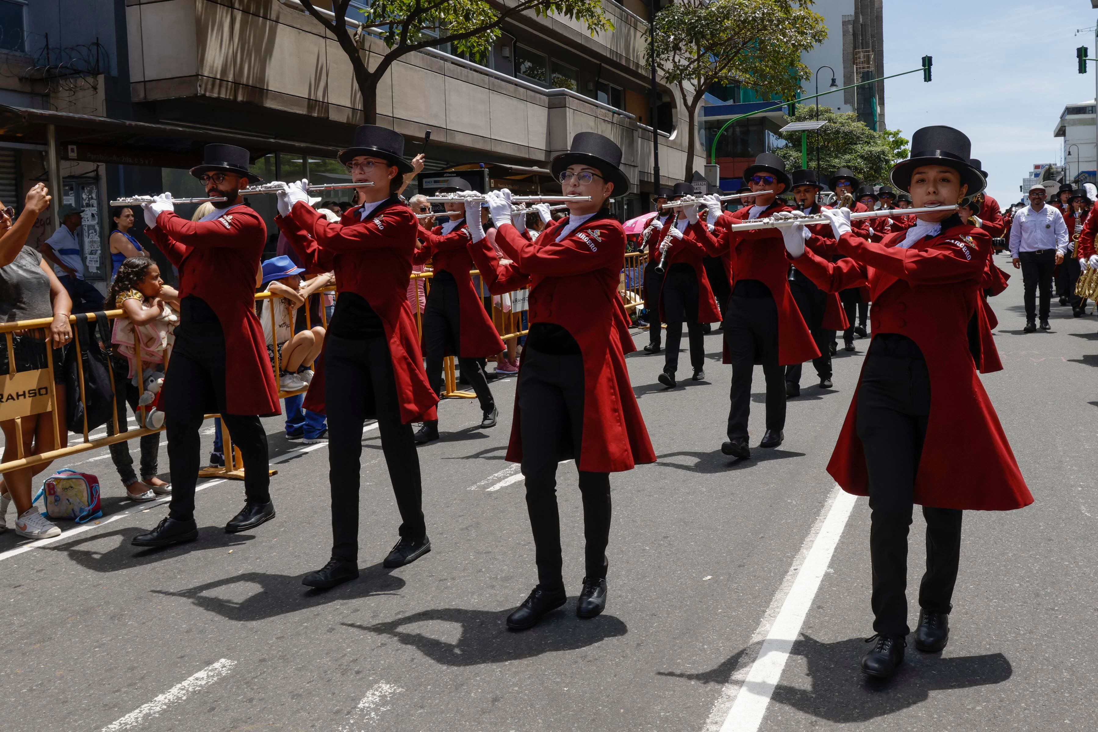 La Banda Municipal de Zarcero fue una de las más esperadas y aplaudidas. En menos de ocho meses se presentaran en el Desfile de las Rosas. 