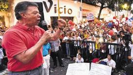 Juan Manuel Santos insiste en restablecer la paz durante su campaña