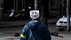 Grupo de piratas informáticos Anonymous reivindica ciberataque contra medios rusos