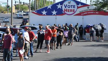 Cifra récord de electores acuden a llamado de votaciones anticipadas en EE. UU.