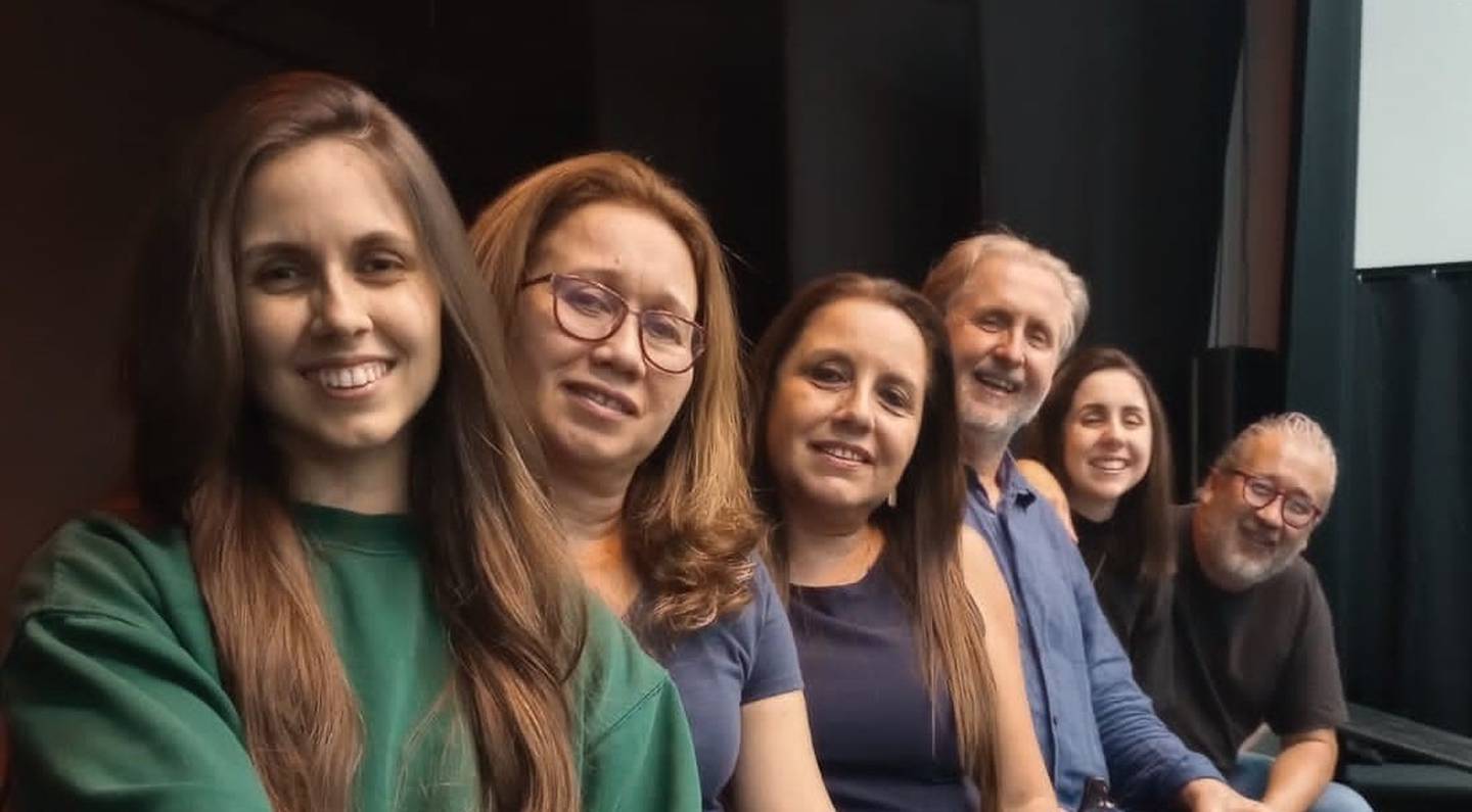 La familia Thiel Pizarro se divide la administración del Teatro del Bolsillo, con los roles de dirección artística, publicidad, planificación, equipo sonoro y más (Foto: Teatro del Bolsillo: Espacio para las artes)