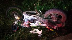 Conductor de auto mata a motociclista y se da a la fuga en Alvarado de Cartago