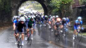 Ni el frío ni la lluvia lograron detener la hegemonía colombiana en la Vuelta