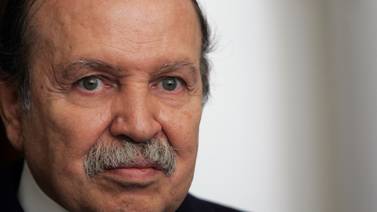 Alto jefe militar de Argelia aboga por destitución del presidente