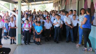 Escolares y maestros de escuela en Upala se reencuentran cinco meses después  de huelga y vacaciones